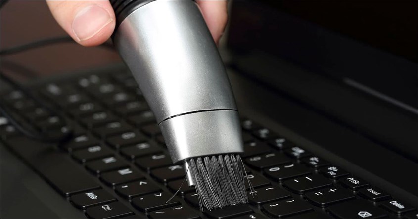 Cara Membersihkan Keyboard Laptop