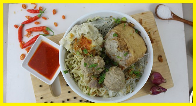 Bakso menjadi makanan yang sangat populer di kalangan masyarakat Indonesia