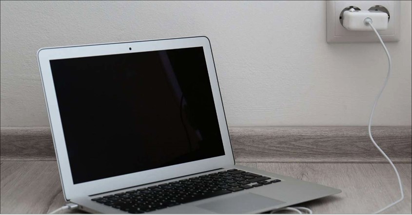 Cara Mengecas Laptop yang Benar Cara Mengecas Laptop yang Benar