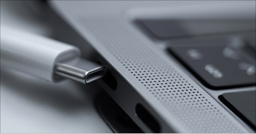 Cara Mengecas Laptop yang Benar Cara Mengecas Laptop yang Benar