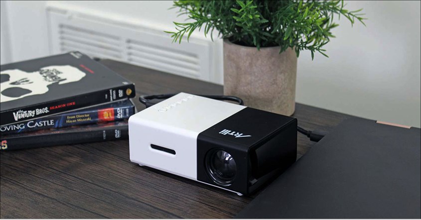 Persiapan Sebelum Menyambungkan Laptop ke Proyektor