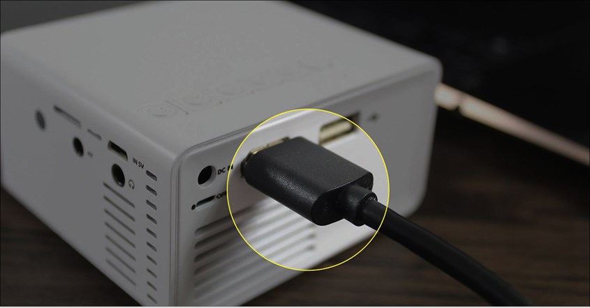 Cara Menghubungkan Laptop ke Proyektor