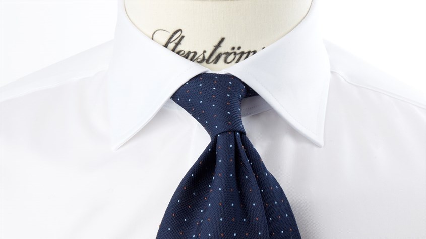 Dasi Four in Hand Knot Dasi Four in Hand Knot