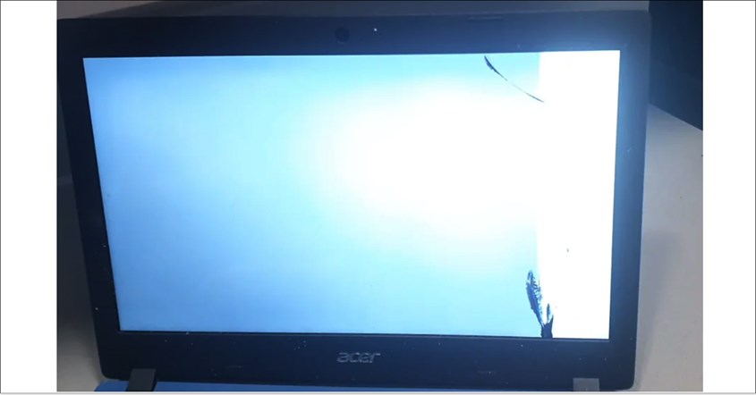 Penyebab Layar Laptop Putih