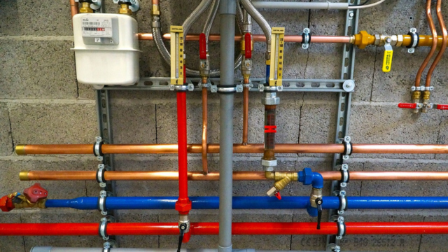 Perbedaan water heater gas dan listrik