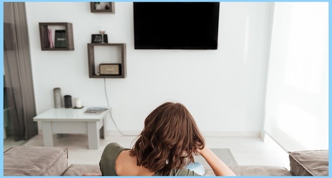 Sudut Pandang Menonton TV Sudut Pandang Menonton TV