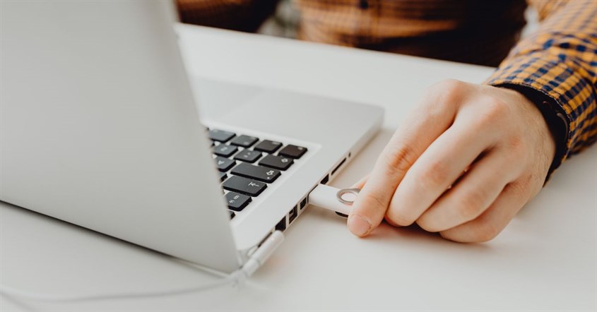 Flashdisk Tidak Terbaca di Laptop 1 Flashdisk Tidak Terbaca di Laptop 1