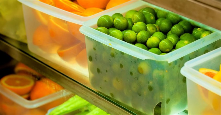 Mengetahui detail fungsi crisper tray di kulkas dan manfaatnya untuk memaksimalkan penggunaan kulkas Anda.