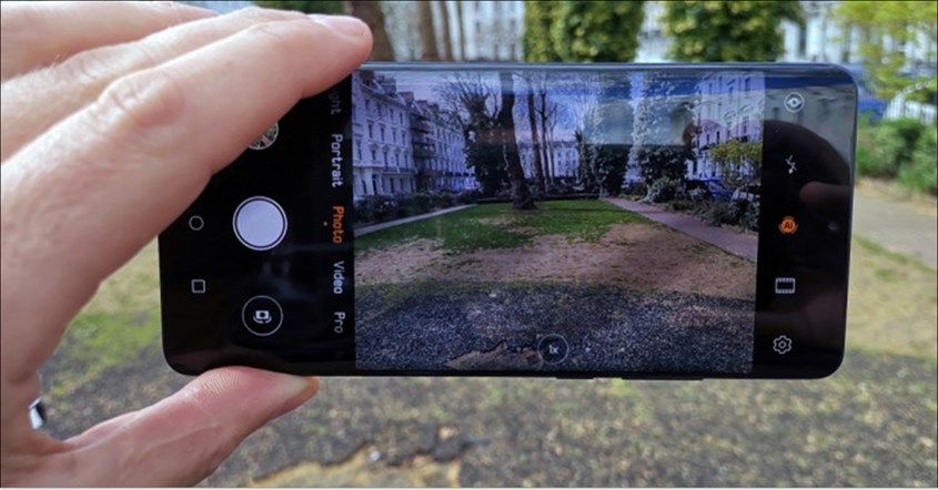 9 Jenis Lensa Kamera HP dan Fungsinya untuk Fotografi | erablue.id