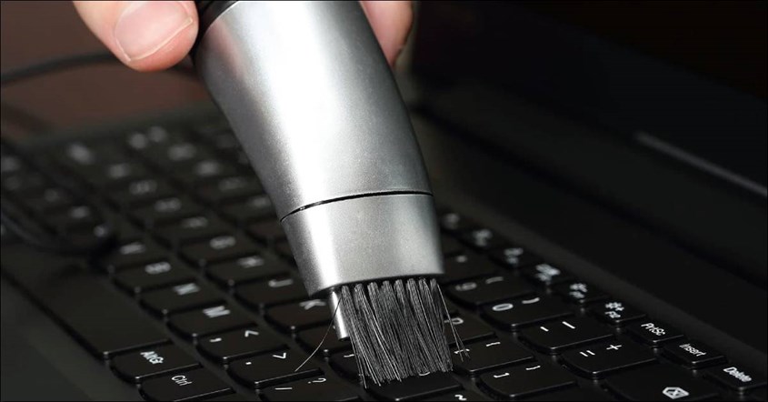 cara membersihkan keyboard laptop