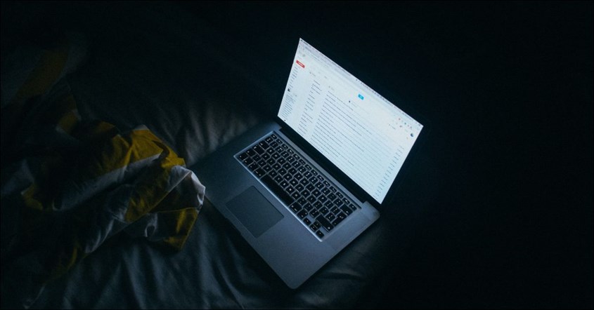 Keunggulan Layar Laptop dengan Nits Tinggi