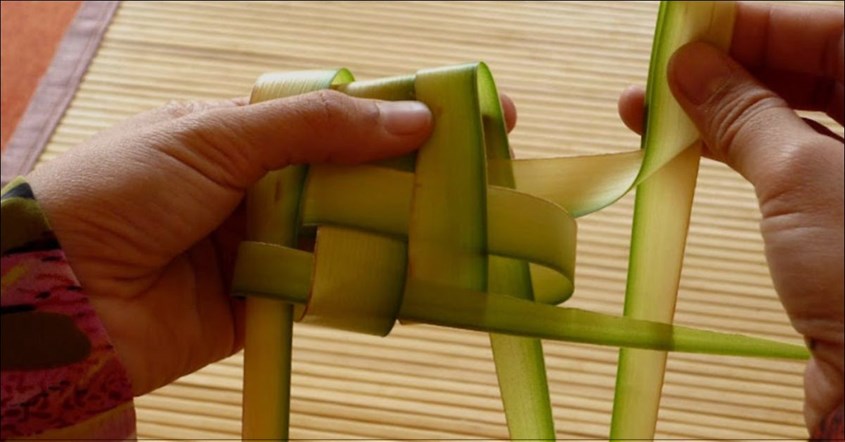 cara-membuat-anyaman-ketupat-lebaran-idul-fitri-3 cara-membuat-anyaman-ketupat-lebaran-idul-fitri-3