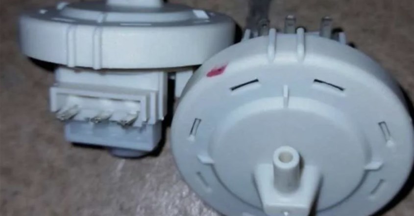 Rincian Komponen Water Level Sensor Rincian Komponen Water Level Sensor