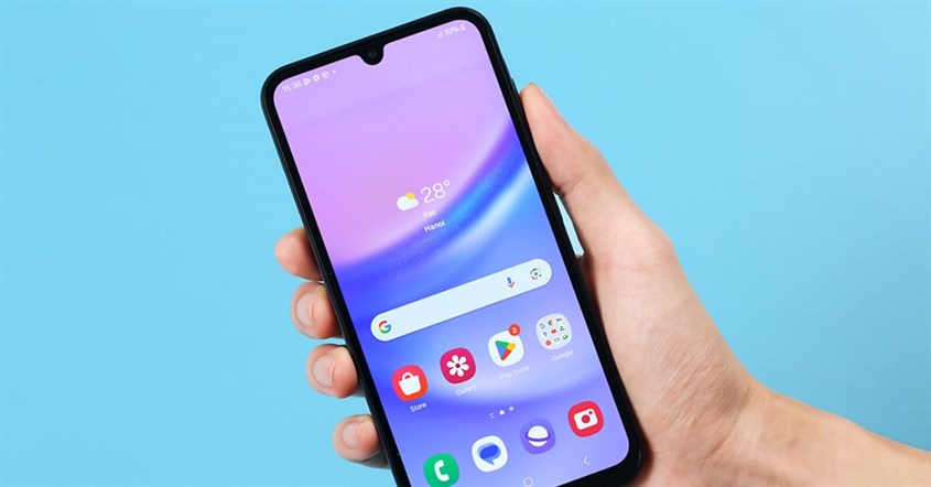 Samsung Galaxy A15 dibekali baterai berkapasitas besar, yaitu 5.000 mAh. Samsung Galaxy A15 dibekali baterai berkapasitas besar, yaitu 5.000 mAh.