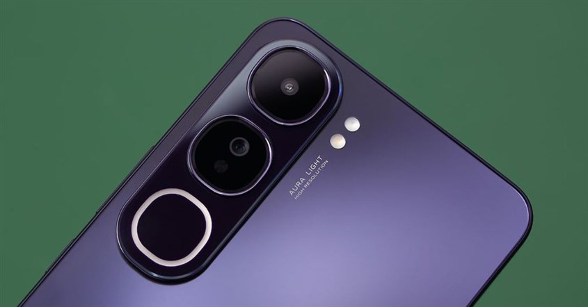 Vivo V40 Lite atau modul kamera belakang