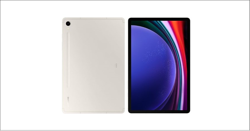 Potret tablet Samsung terbaru bagian layar depan dan bagian belakang berwarna abu-putih. Potret tablet Samsung terbaru bagian layar depan dan bagian belakang berwarna abu-putih.