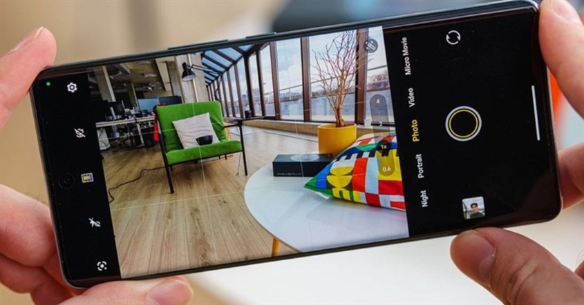 Cara kerja kamera handphone dengan lensa zeiss Cara kerja kamera handphone dengan lensa zeiss