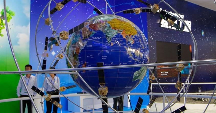 Visualisasi satelit beidou gps Visualisasi satelit beidou gps