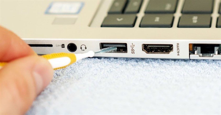 Salah satu penyebab usb laptop tidak berfungsi yaitu karena kotor Salah satu penyebab usb laptop tidak berfungsi yaitu karena kotor