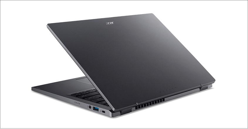 Laptop dengan Jack Audio 3.5 mm