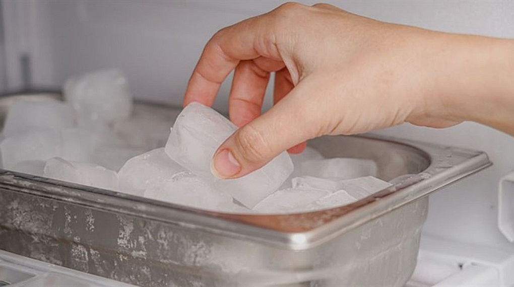 Ice Twist - Kulkas 2 Pintu Sharp 187L SJ-236MG-GB