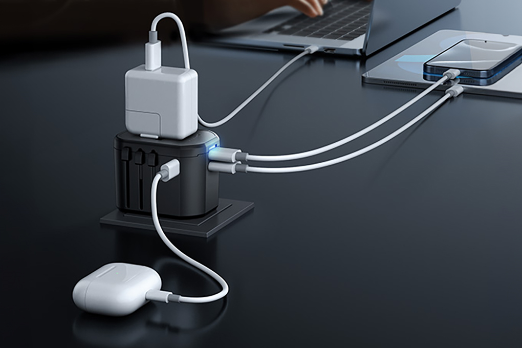 Travel Adapter 20W Vivan VPS-T003A