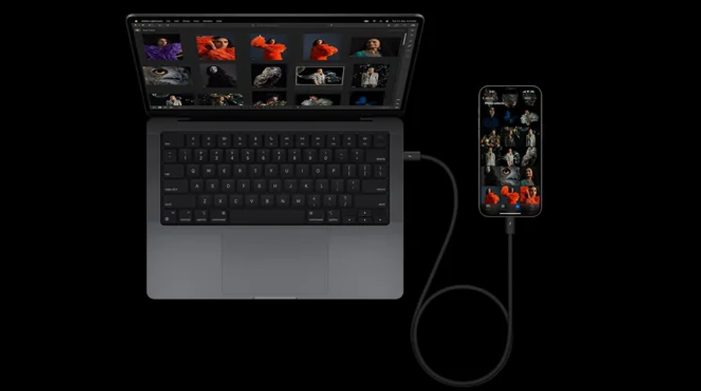 Port USB-C - Smartphone iPhone 15 Pro 8GB/128GB Port USB-C - Smartphone iPhone 15 Pro 8GB/128GB