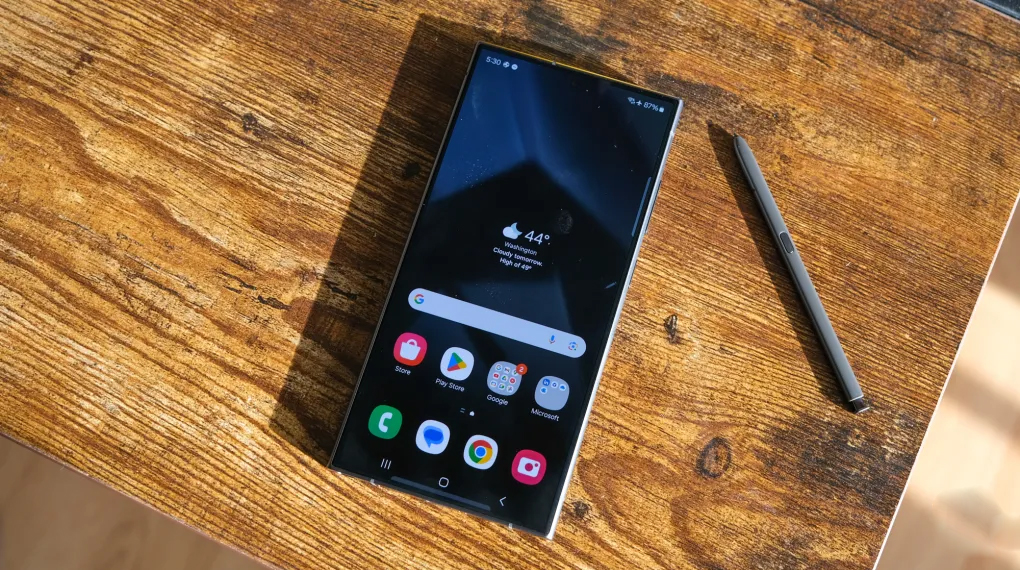 Layar - Smartphone Samsung Galaxy S24 Ultra 5G 12GB/512GB Layar - Smartphone Samsung Galaxy S24 Ultra 5G 12GB/512GB