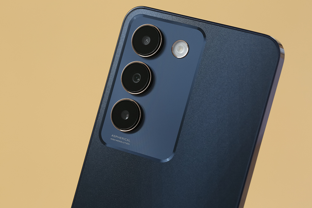 Vivo Y100 4G 8GB/256GB HITAM ONYX 5