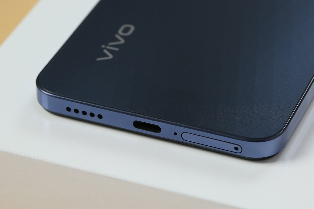 Vivo Y100 4G 8GB/256GB HITAM ONYX 7