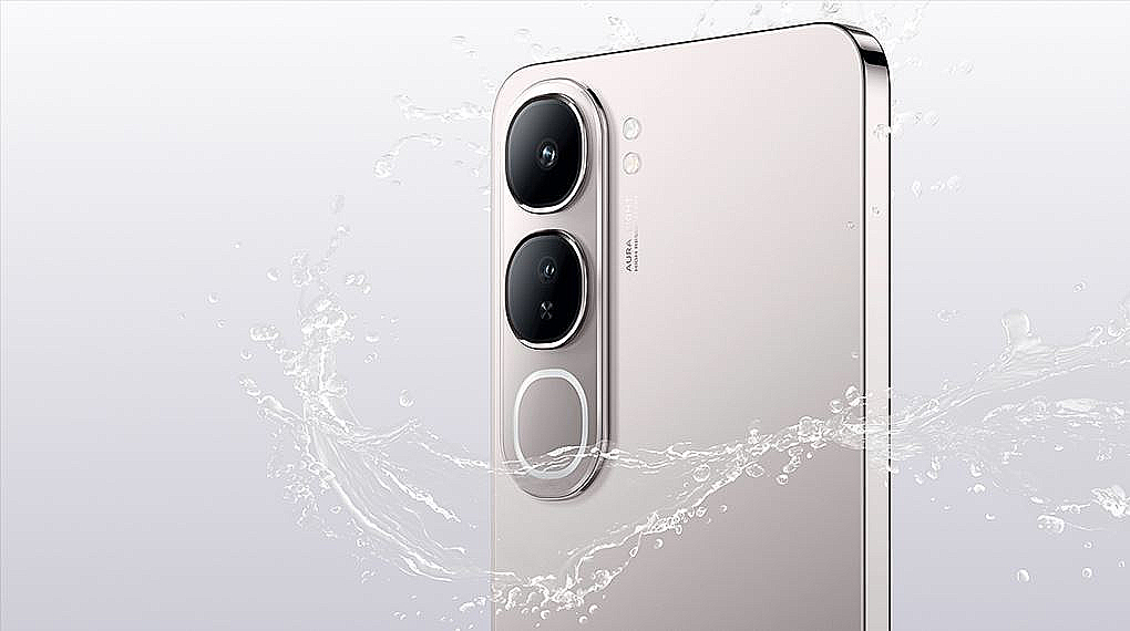 Sertifikasi IP64 - Smartphone Vivo V40 Lite 5G 8GB/256GB SILVER