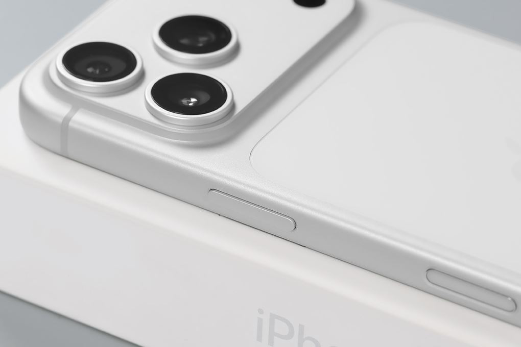 Layar - Smartphone iPhone 17 Pro Max 512GB Layar - Smartphone iPhone 17 Pro Max 512GB