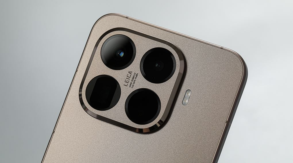 Sistem Kamera Belakang - Smartphone Xiaomi 15T Pro 12GB/512GB